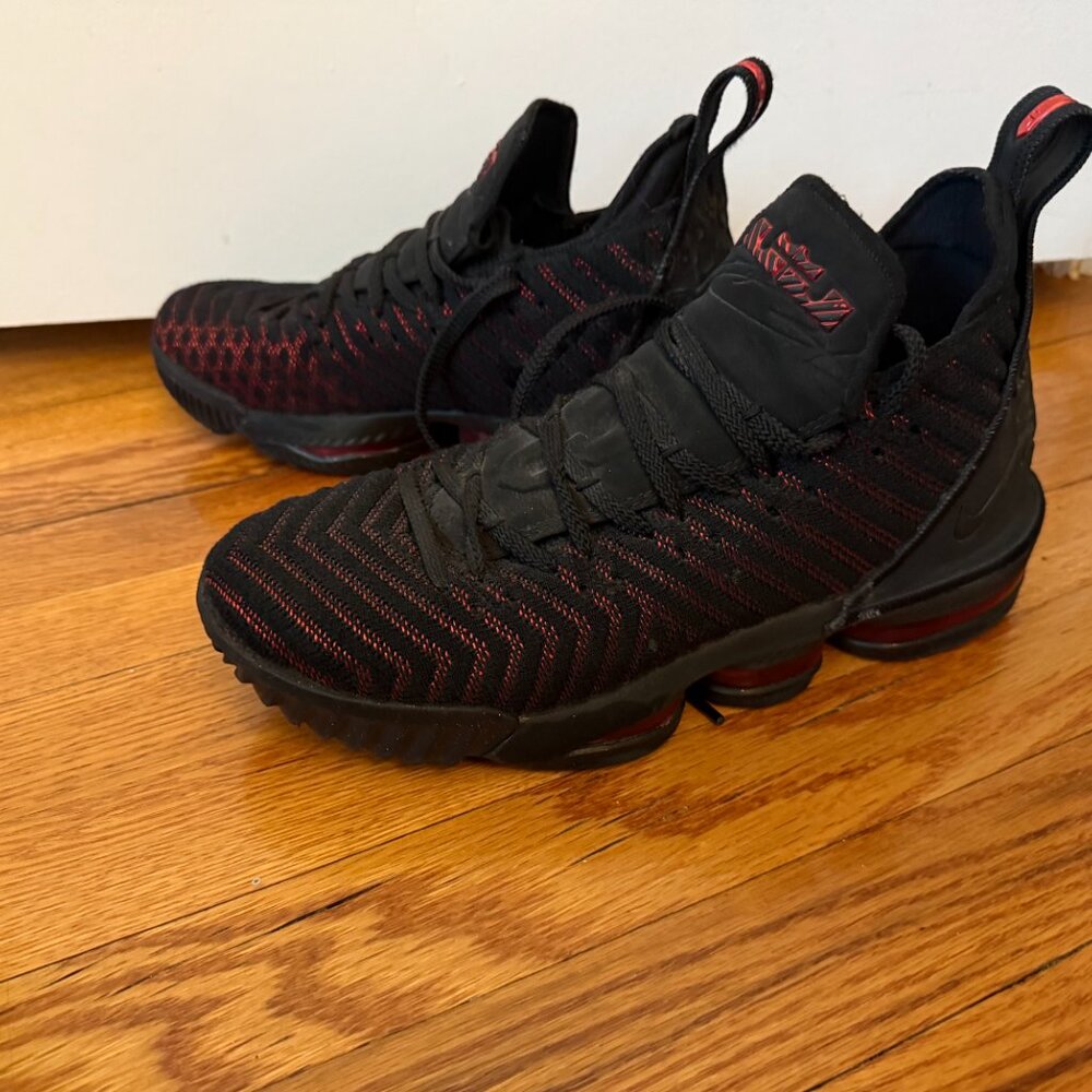 Nike LeBron 16, size 9.5, black & red color